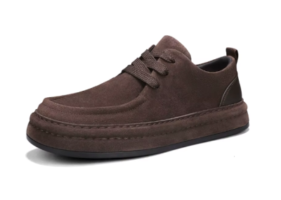 Brązowe męskie półbuty casualowe z eko-zamszu na grubej podeszwie z przeszyciem, sznurowane.