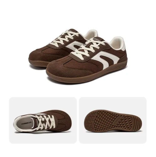 Lekkie buty typu barefoot w różnych wariantach kolorystycznych z szerokim noskiem i elastyczną podeszwą gumową.