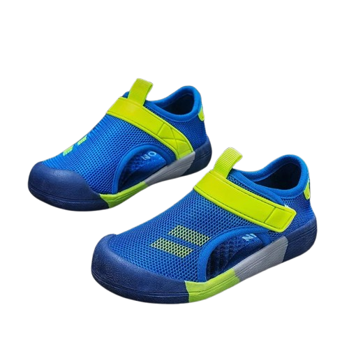 Dziecięce sandałki barefoot z siateczki na elastycznej podeszwie, zapinane na rzep.