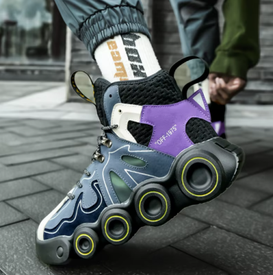 Męskie buty do koszykówki z wysoką cholewką i unikalną podeszwą z okrągłymi elementami amortyzującymi, dostępne w trzech wariantach kolorystycznych.