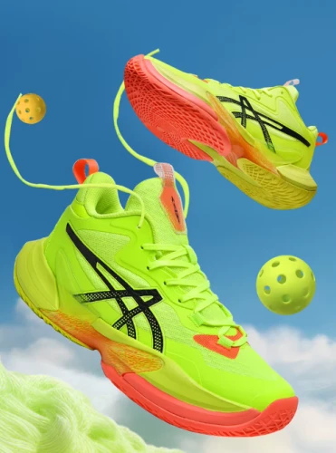 Męskie buty do tenisa i squasha z zaawansowaną amortyzacją i przyczepną podeszwą, dostępne w kolorze białym, czarnym oraz neonowym żółtym.