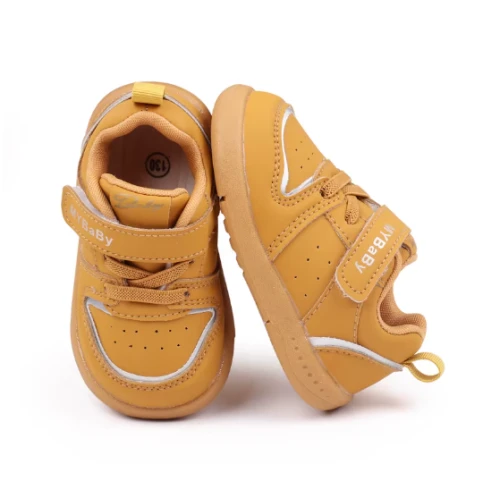 Sportowe sneakersy dziecięce dla chłopca i dziewczynki na rzepy, dostępne w wielu kolorach w rozmiarach 15-22.