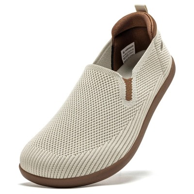 Lekkie, wsuwane buty damskie Barefoot z siateczki z szerokim przodem, dostępne w kolorach: beżowym, czarnym, szarym, błękitnym i brązowym.