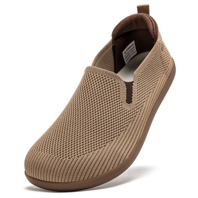 Lekkie, wsuwane buty damskie Barefoot z siateczki z szerokim przodem, dostępne w kolorach: beżowym, czarnym, szarym, błękitnym i brązowym.