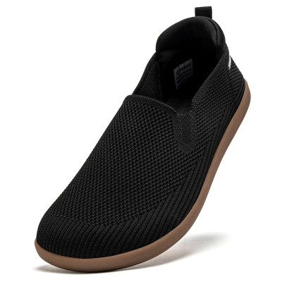 Lekkie, wsuwane buty damskie Barefoot z siateczki z szerokim przodem, dostępne w kolorach: beżowym, czarnym, szarym, błękitnym i brązowym.