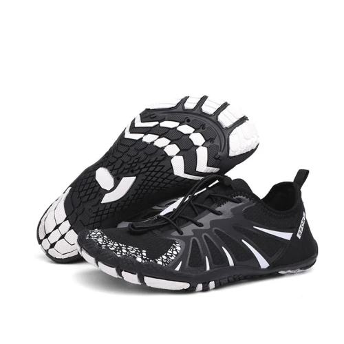 Lekkie buty do wody barefoot z elastyczną podeszwą i systemem drenażu.