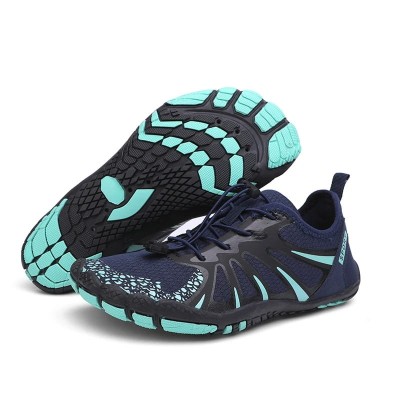 Lekkie buty do wody barefoot z elastyczną podeszwą i systemem drenażu.