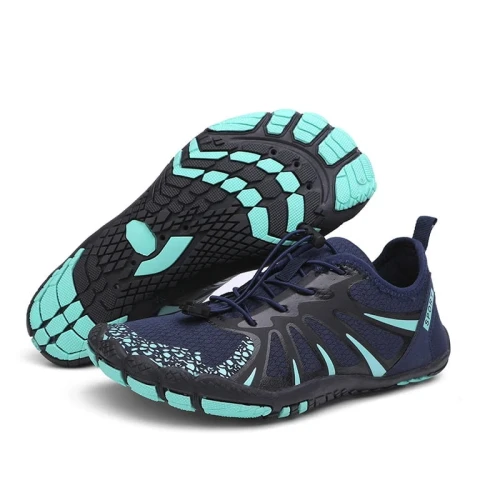 Lekkie buty do wody barefoot z elastyczną podeszwą i systemem drenażu.
