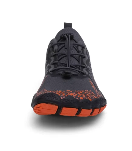 Lekkie buty do wody barefoot z elastyczną podeszwą i systemem drenażu.