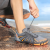 Lekkie buty do wody barefoot z elastyczną podeszwą i systemem drenażu.