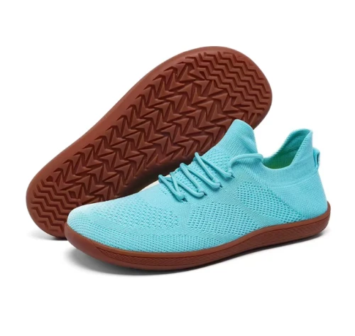Lekkie, sznurowane buty barefoot unisex z przewiewnej siateczki mesh, z szerokim przodem i elastyczną podeszwą.