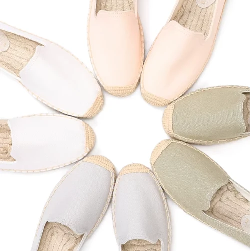 Damskie espadryle slip-on z płócienną cholewką i podeszwą z juty.